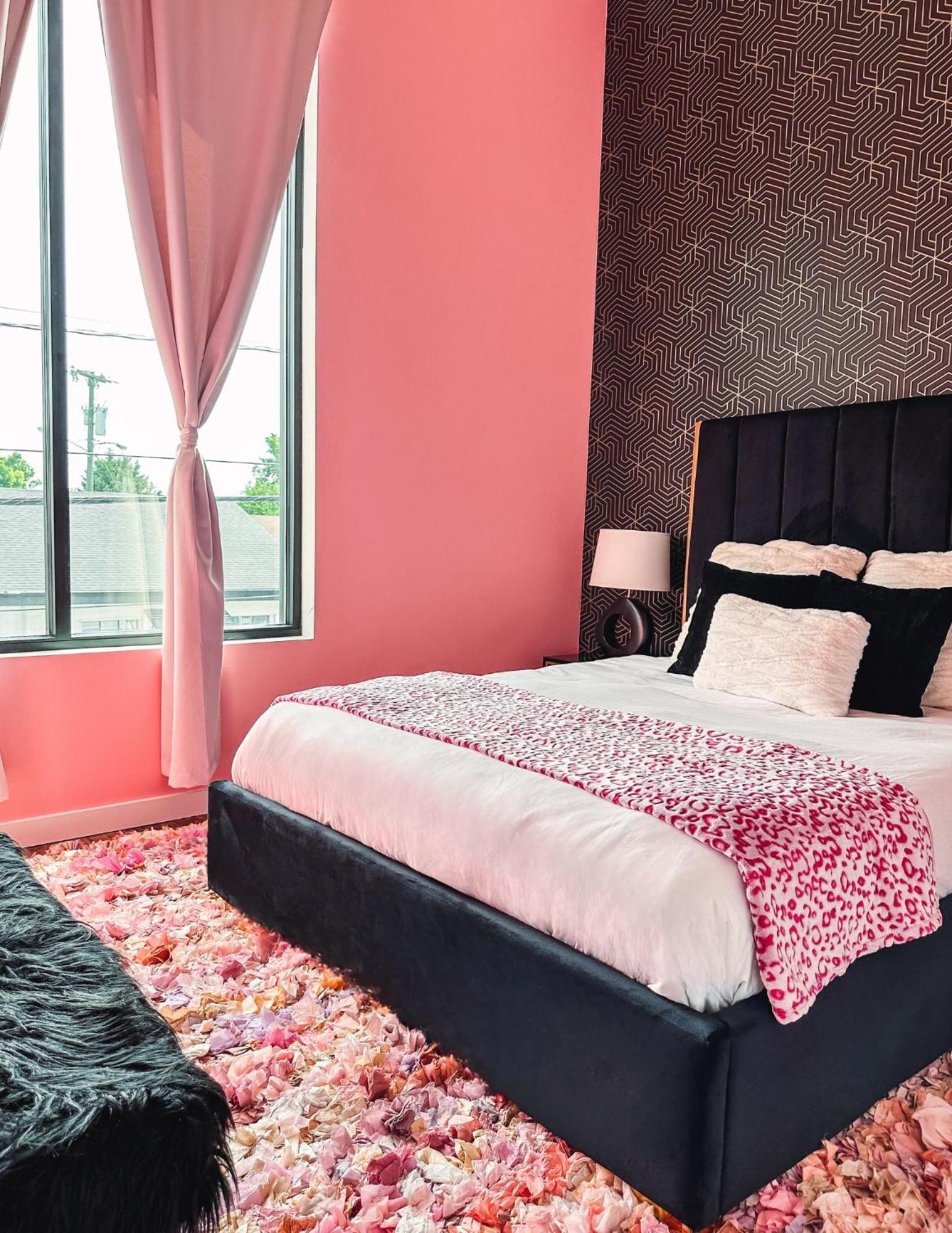 Dolly'S Glam Getaway - Glittering Gem Near Broadway Villa Nashville Exterior photo